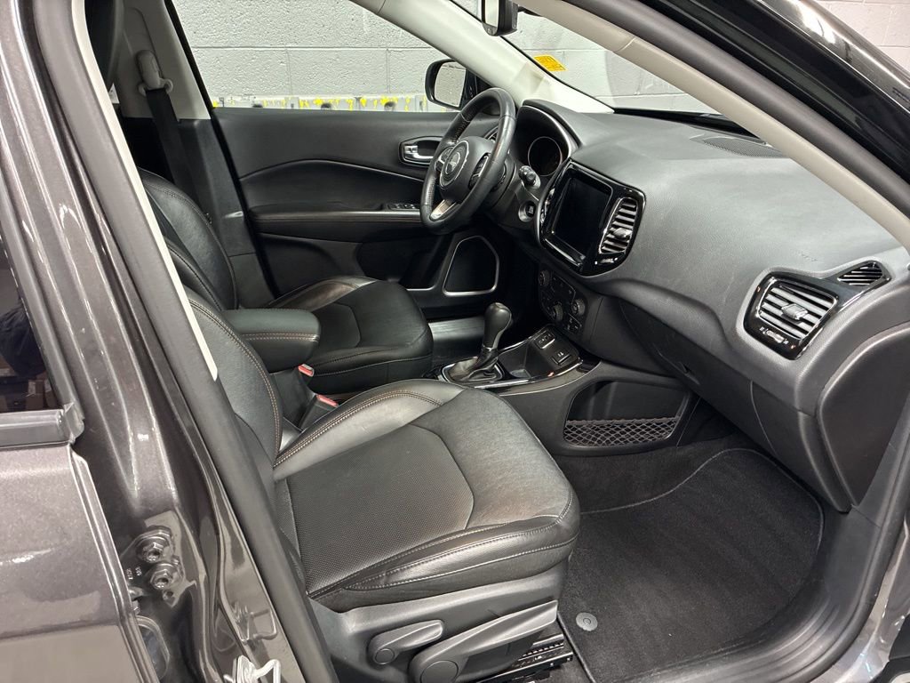 Used 2019 Jeep Compass Limited w/ Premium Lighting Group image 7