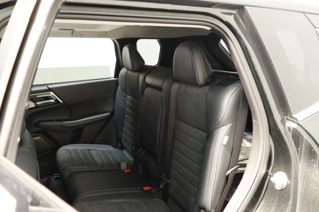New 2026 Mitsubishi Outlander SE FWD image 24