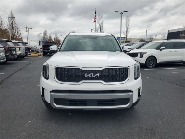 Used 2024 Kia Telluride LX image 2