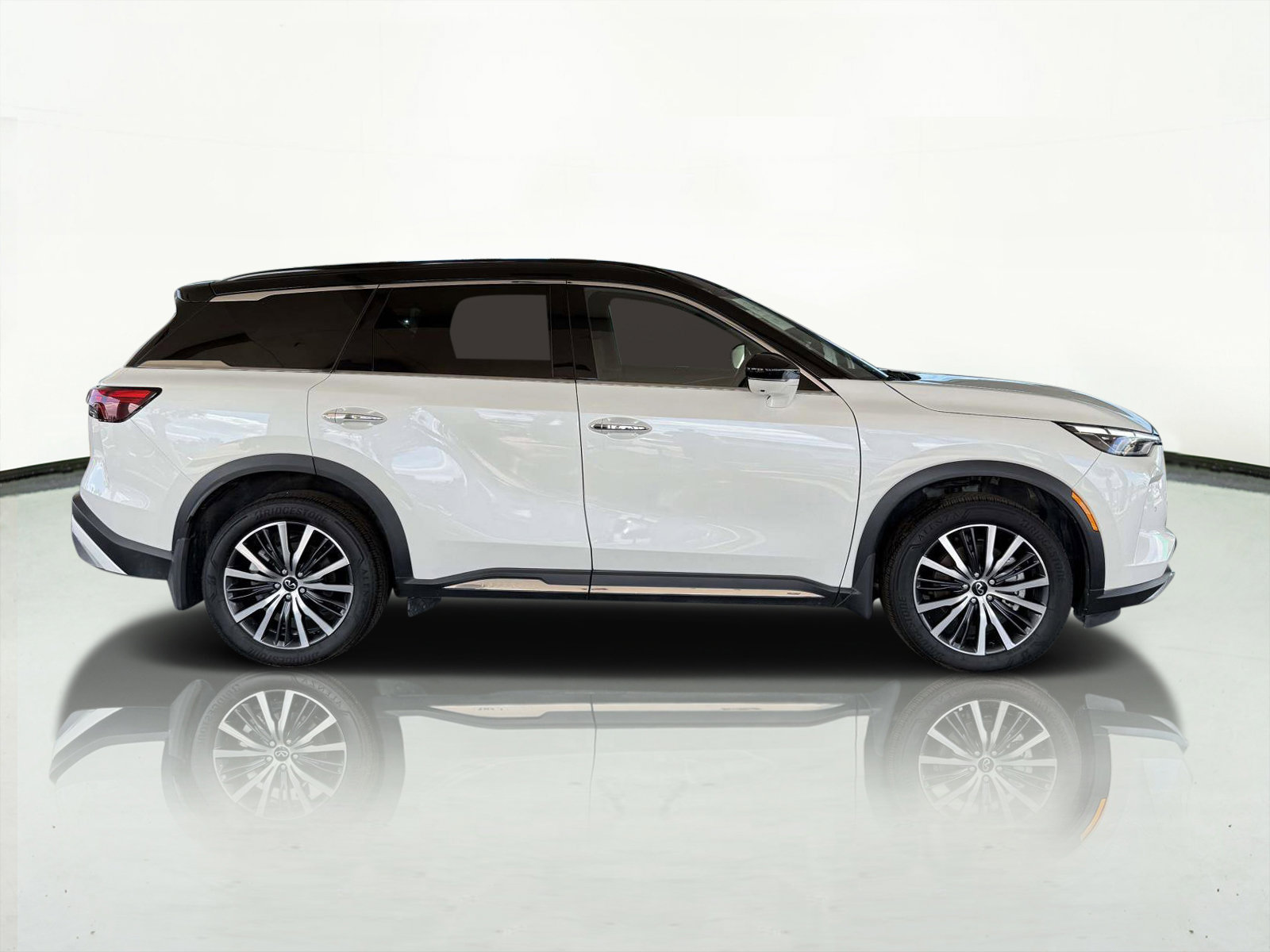 Used 2025 INFINITI QX60 Autograph image 2