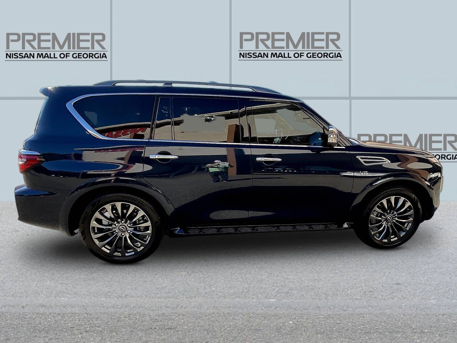 Certified 2022 Nissan Armada Platinum w/ Captain's Chairs Package RWD image 8