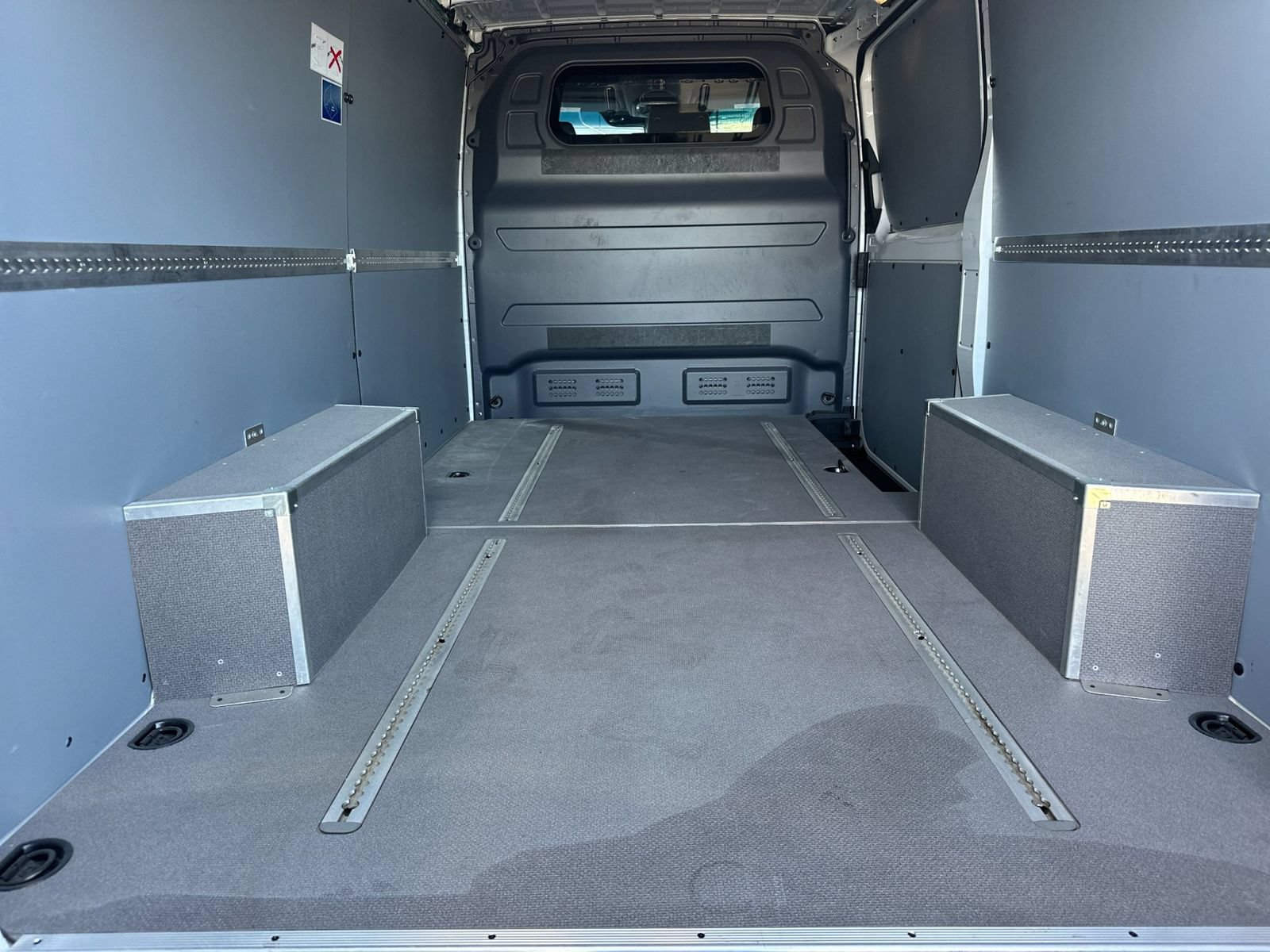 Used 2025 Mercedes-Benz Sprinter 2500 image 16
