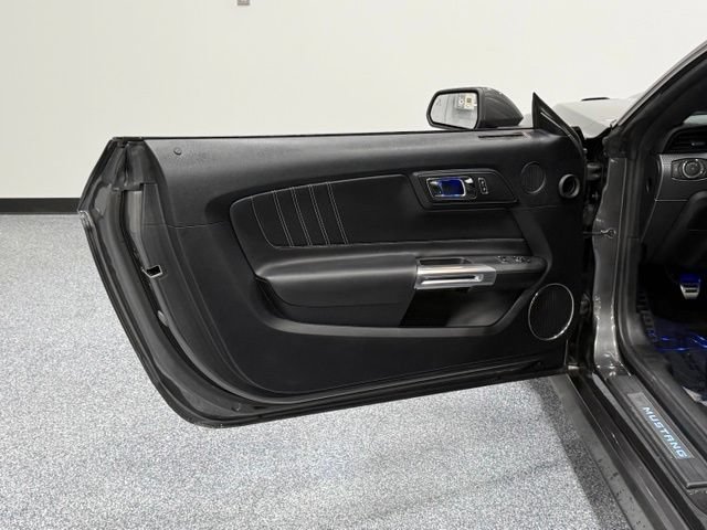 Used 2017 Ford Mustang GT Premium w/ GT Performance Package RWD image 10