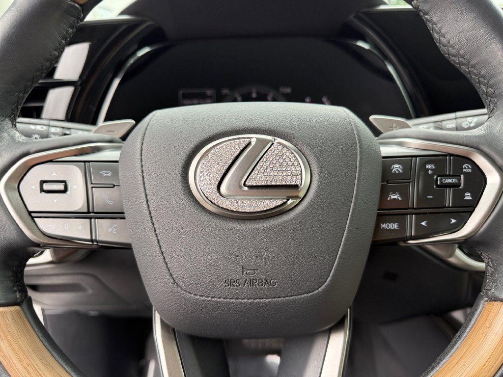 Used 2024 Lexus RX 350 Premium w/ Accessory Package AWD/4WD image 19