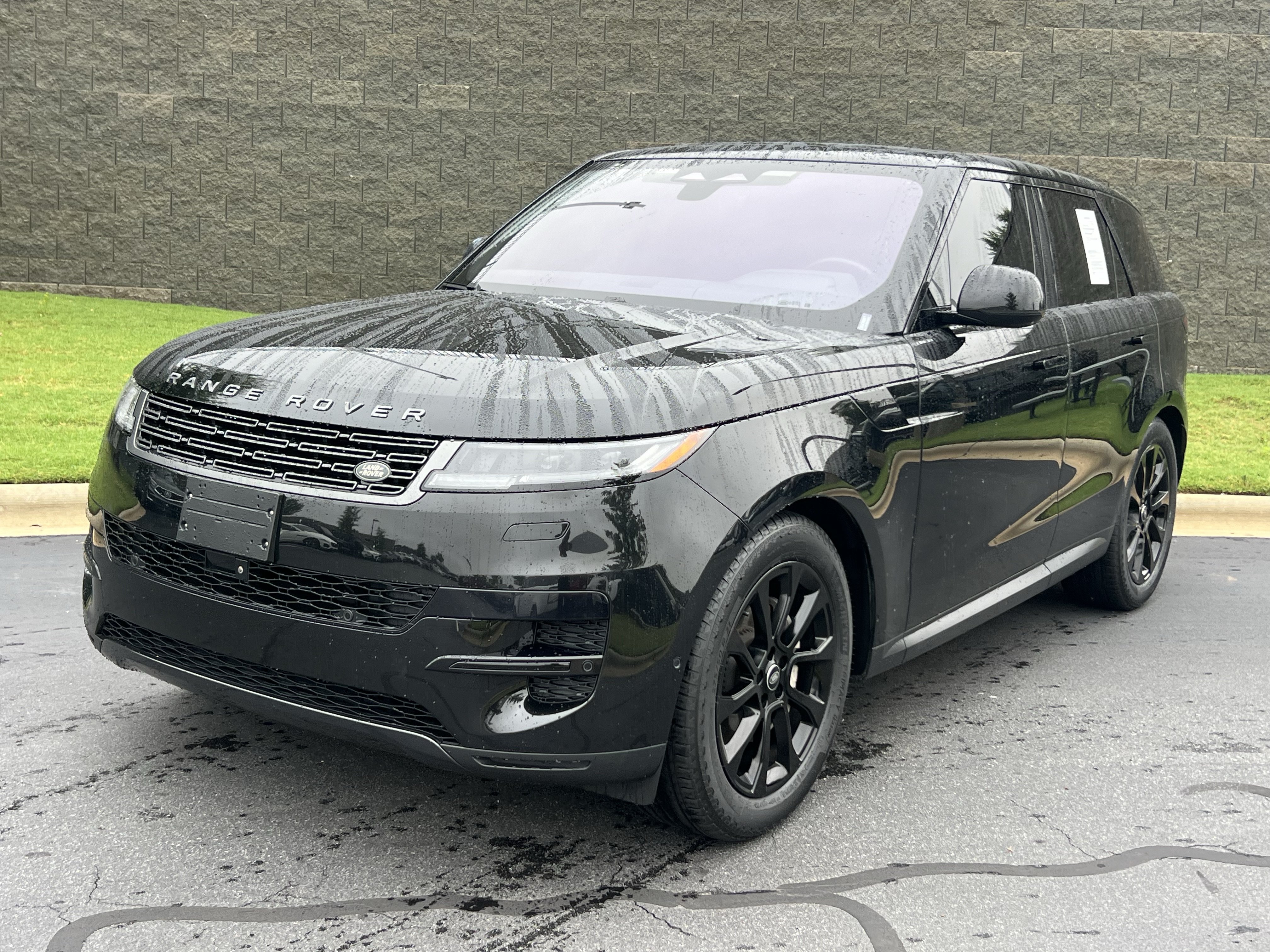 Certified 2023 Land Rover Range Rover Sport SE AWD/4WD image 2