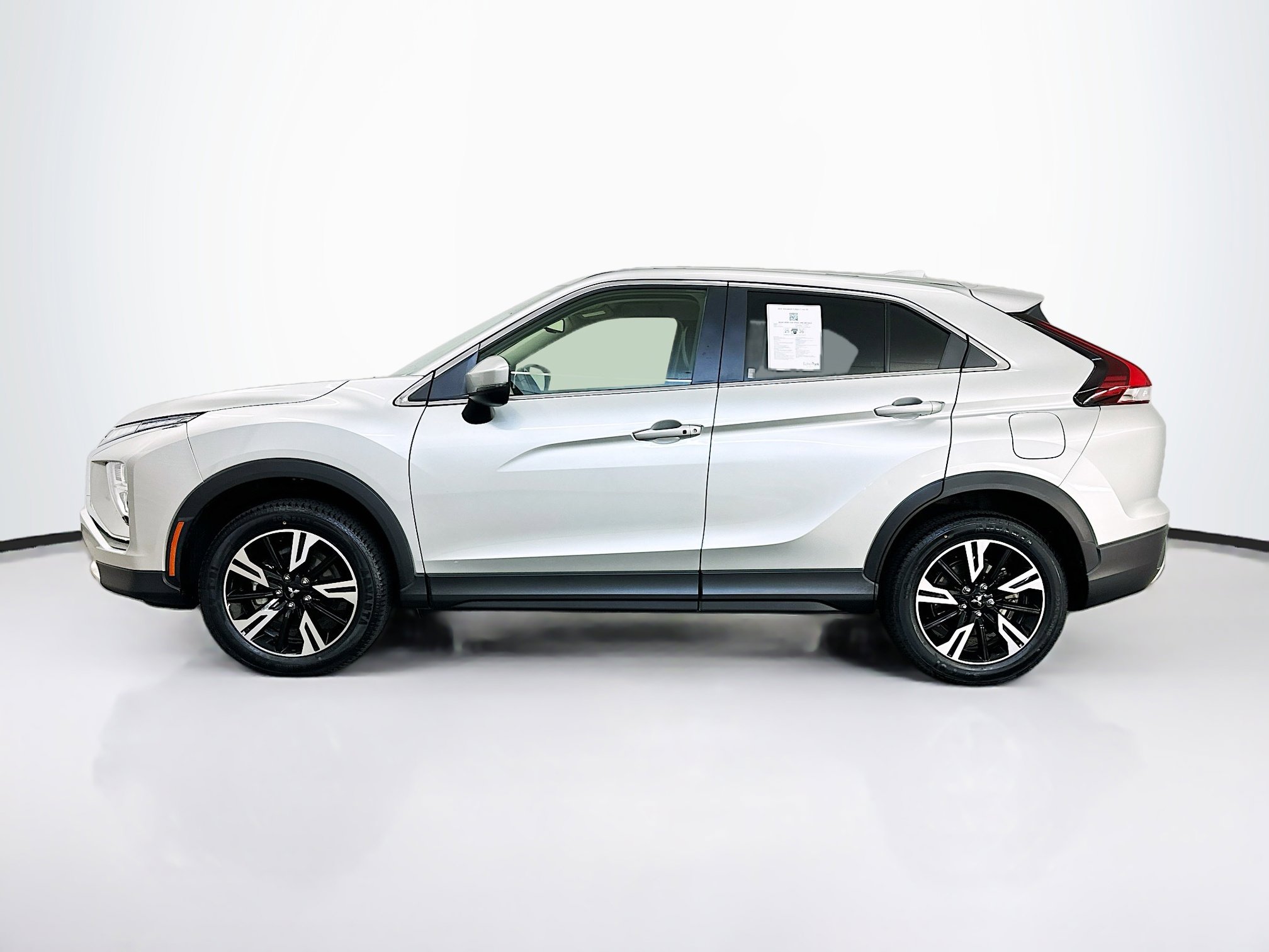 Used 2025 Mitsubishi Eclipse Cross SE AWD/4WD image 4