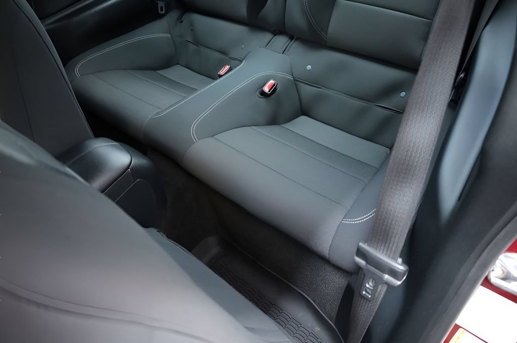 Used 2015 Ford Mustang Coupe RWD image 20