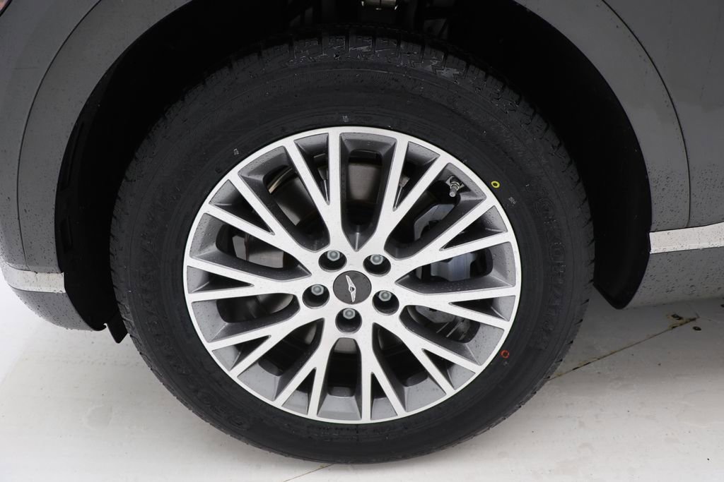 Used 2024 Genesis GV80 2.5T AWD/4WD image 9