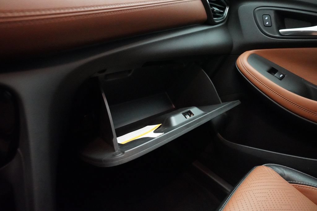 Used 2020 Buick Encore GX Essence FWD image 29