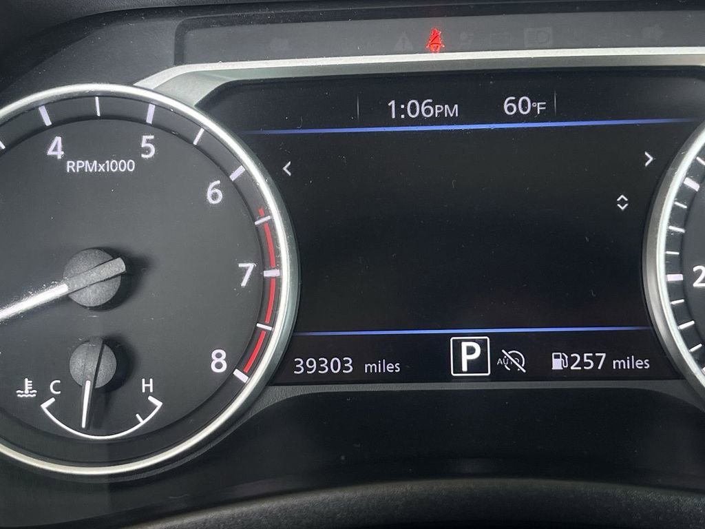 Used 2024 Nissan Sentra SV w/ Trunk Package image 12