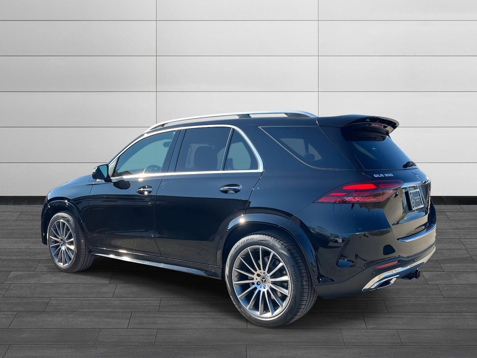 Certified 2025 Mercedes-Benz GLE 350 4MATIC image 4