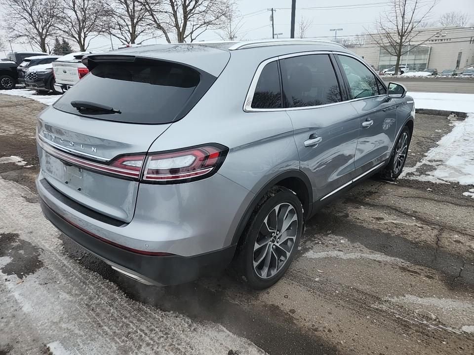 Used 2022 Lincoln Nautilus Reserve w/ Luxury Package image 4