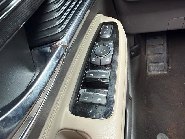 Used 2021 Lincoln Corsair AWD w/ Premium Package image 17