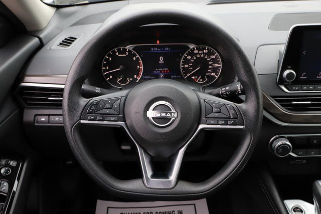 Used 2023 Nissan Altima 2.5 SV image 21
