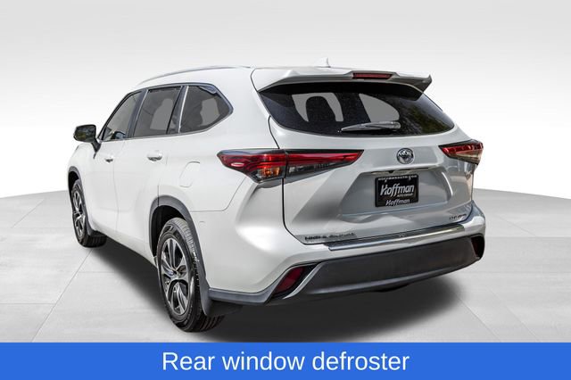 Used 2023 Toyota Highlander XLE AWD/4WD image 9
