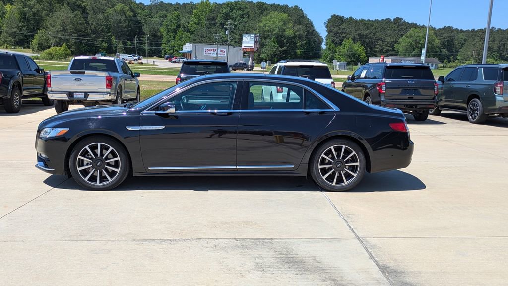 Used 2020 Lincoln Continental Reserve FWD image 2