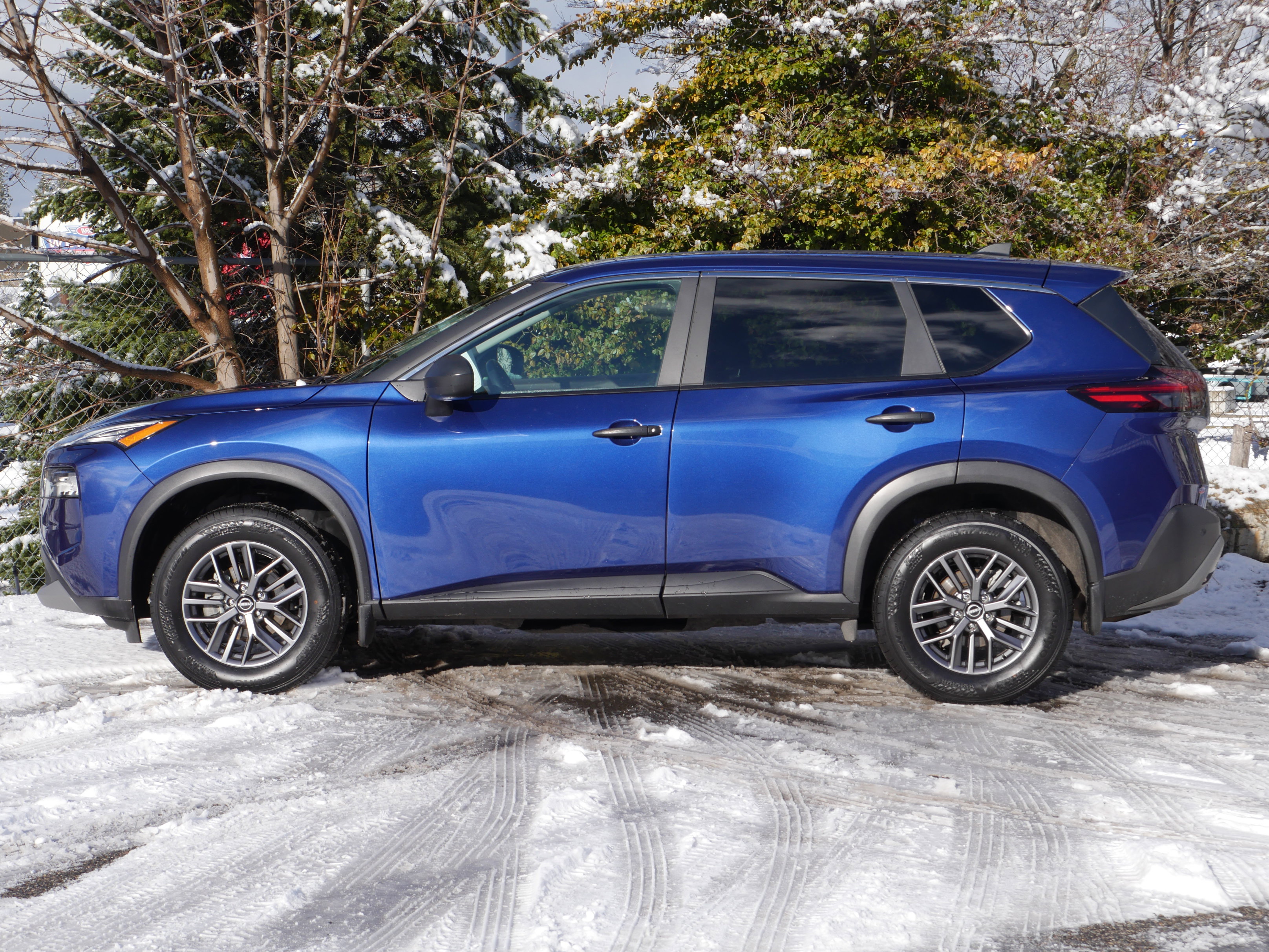 Certified 2023 Nissan Rogue S image 14