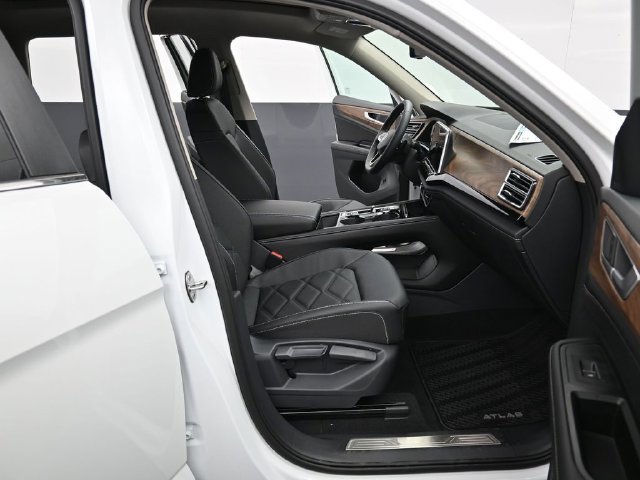 New 2026 Volkswagen Atlas SE AWD/4WD image 14