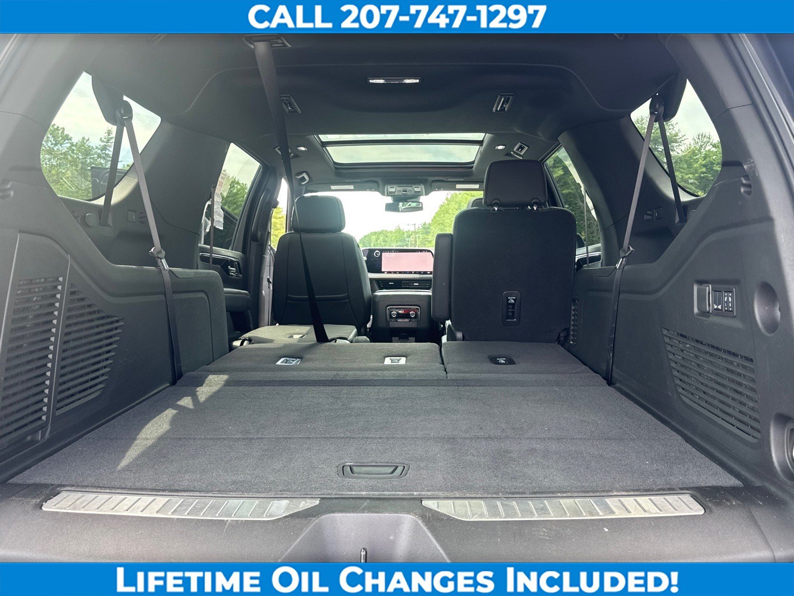 Used 2025 Chevrolet Suburban RST w/ Comfort Package AWD/4WD image 10