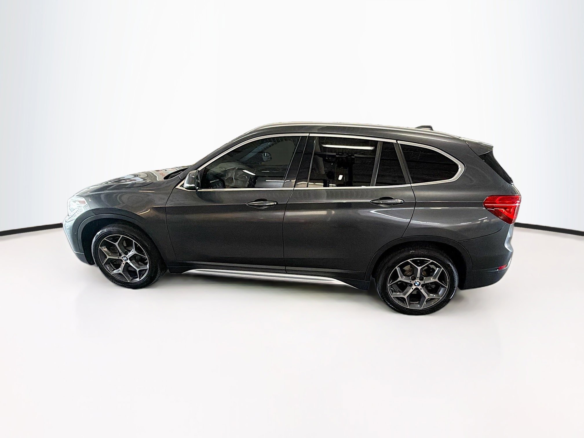 Used 2016 BMW X1 xDrive28i AWD/4WD image 4