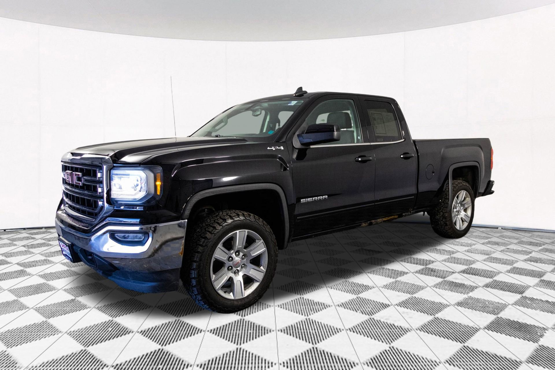Used 2016 GMC Sierra 1500 SLE w/ SLE Value Package image 6