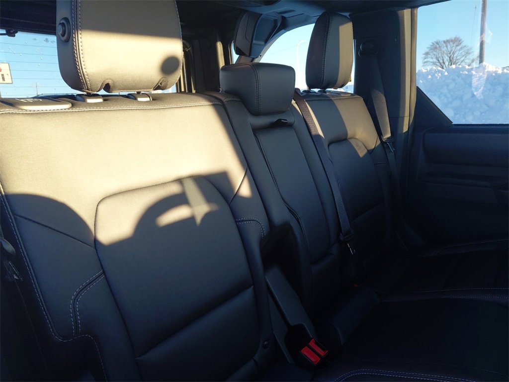 New 2025 Ford Bronco Badlands image 19