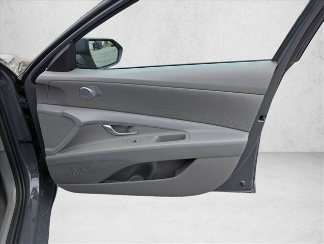 New 2026 Hyundai Elantra SE FWD image 25
