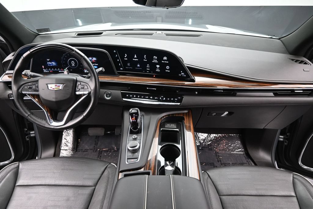 Used 2024 Cadillac Escalade ESV Premium Luxury AWD/4WD image 22