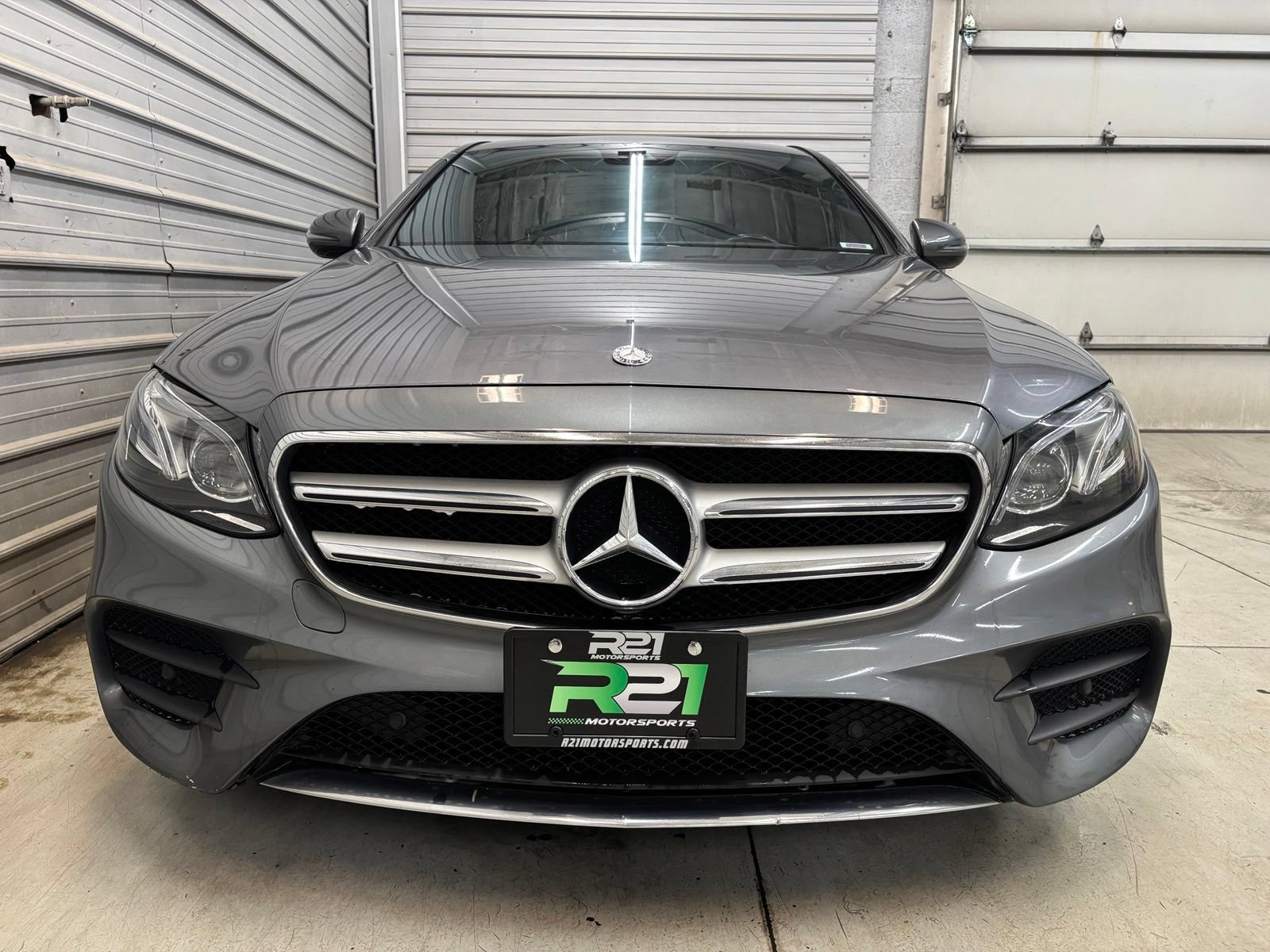 Used 2017 Mercedes-Benz E 300 4MATIC image 2