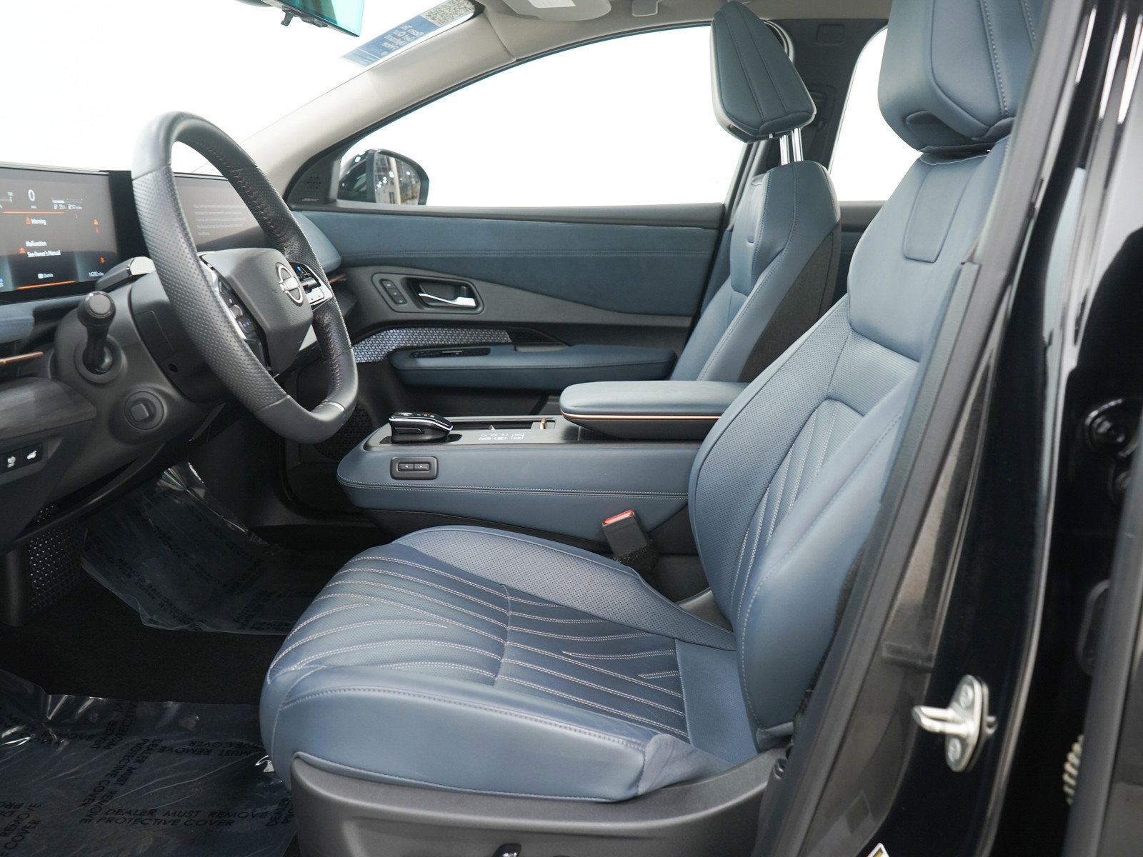 Used 2024 Nissan Ariya AWD image 25