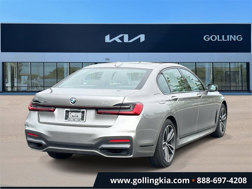 Used 2021 BMW 740i xDrive w/ M Sport Package image 3