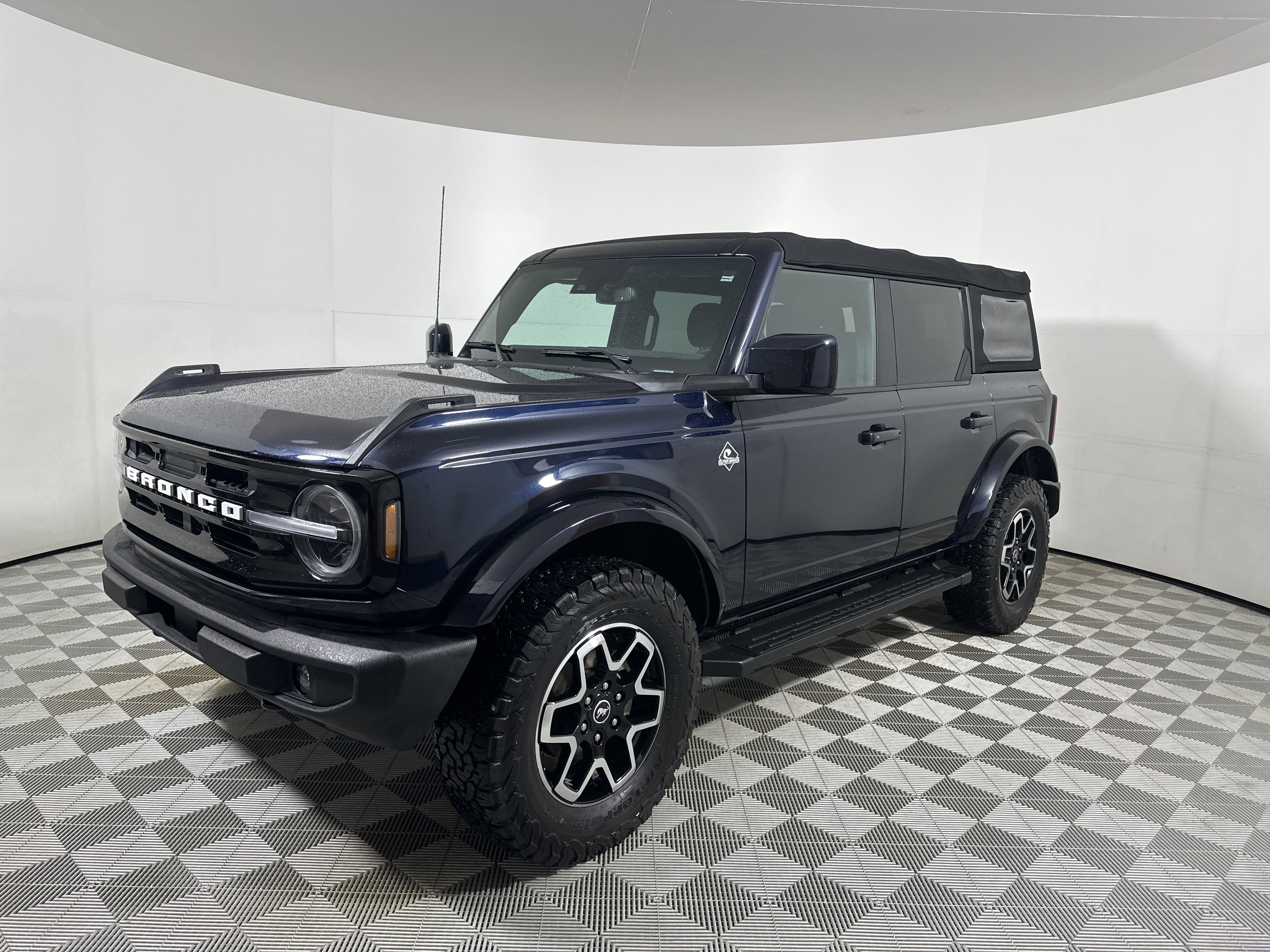 Certified 2021 Ford Bronco Outer Banks image 3