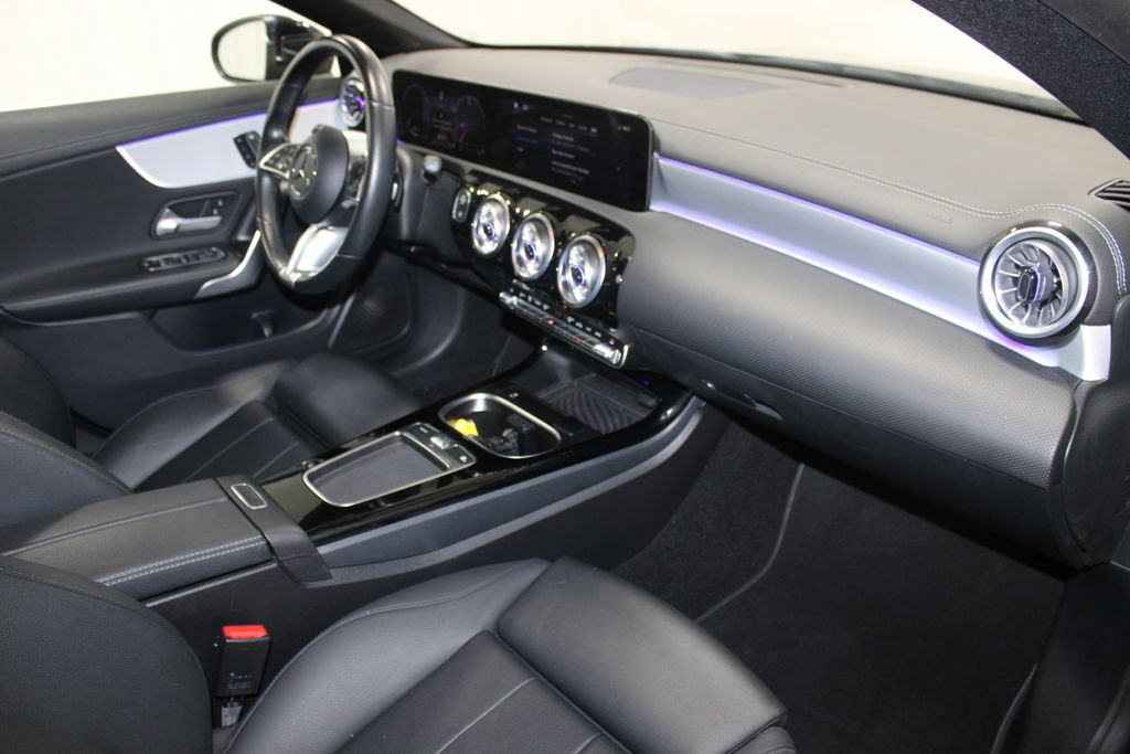 Used 2025 Mercedes-Benz CLA 250 image 22