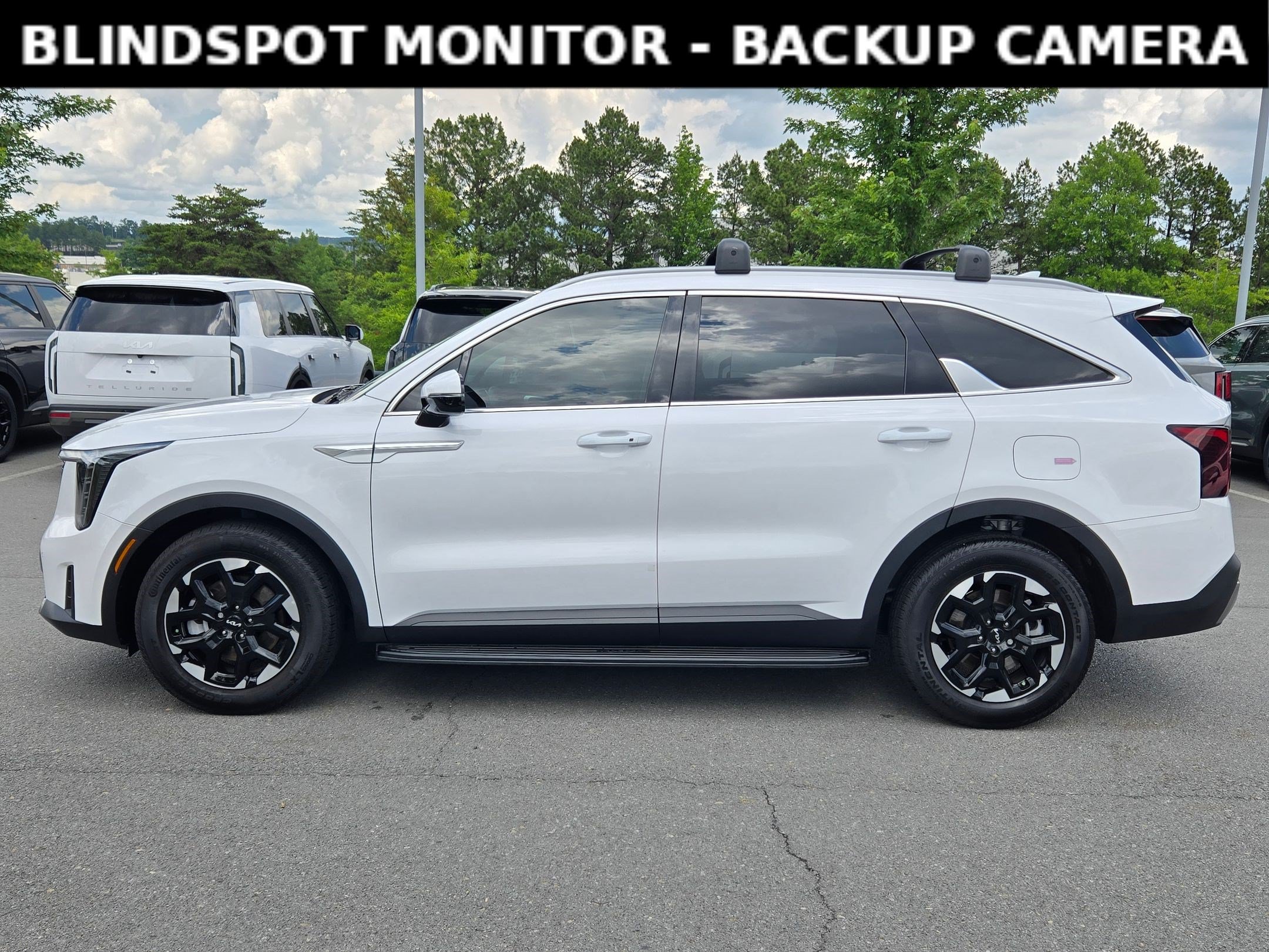 Used 2025 Kia Sorento S w/ Panoramic Sunroof Package FWD image 4