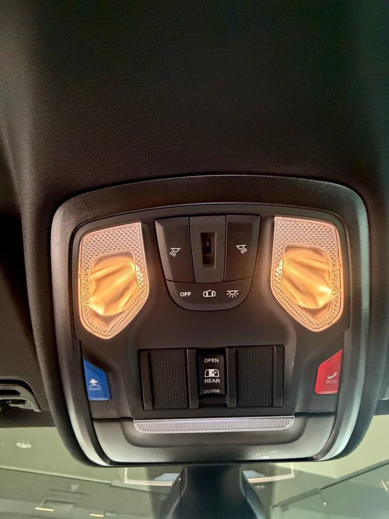 Used 2024 RAM 1500 Big Horn AWD/4WD image 33