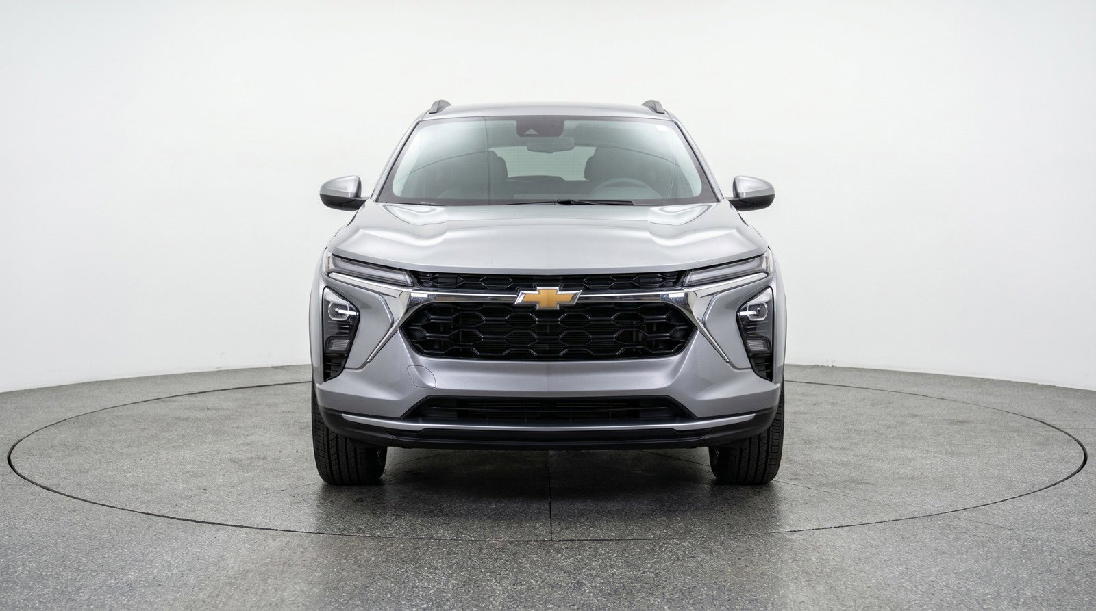 Used 2025 Chevrolet Trax LT FWD image 2