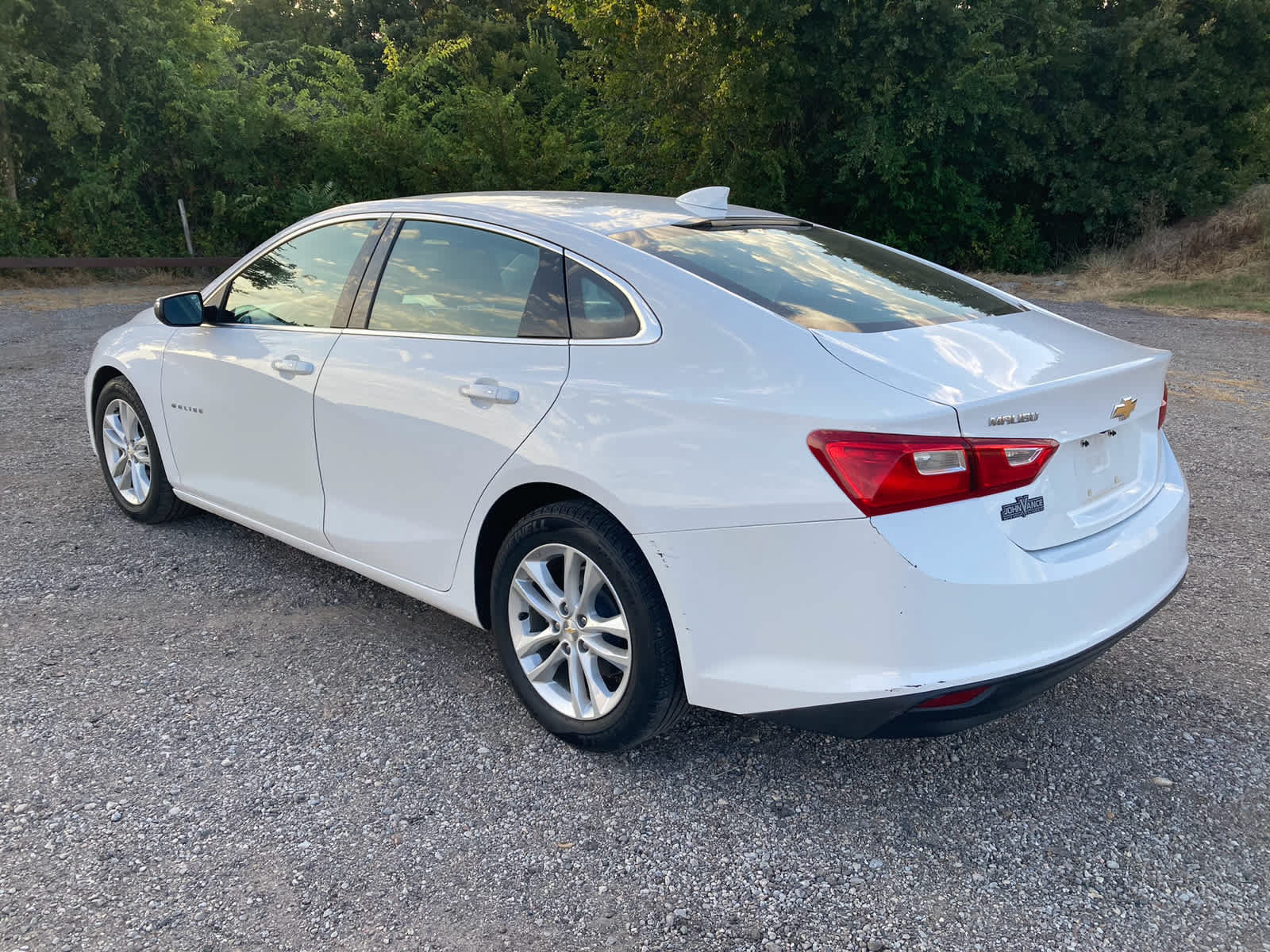 Used 2018 Chevrolet Malibu LT FWD image 5