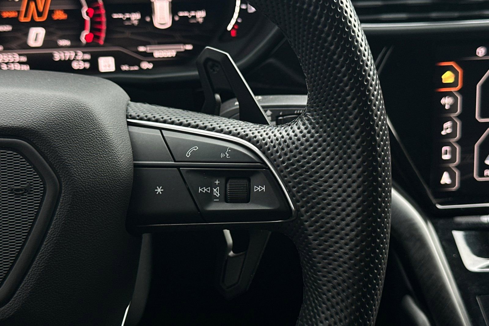 Used 2022 Lamborghini Urus image 29