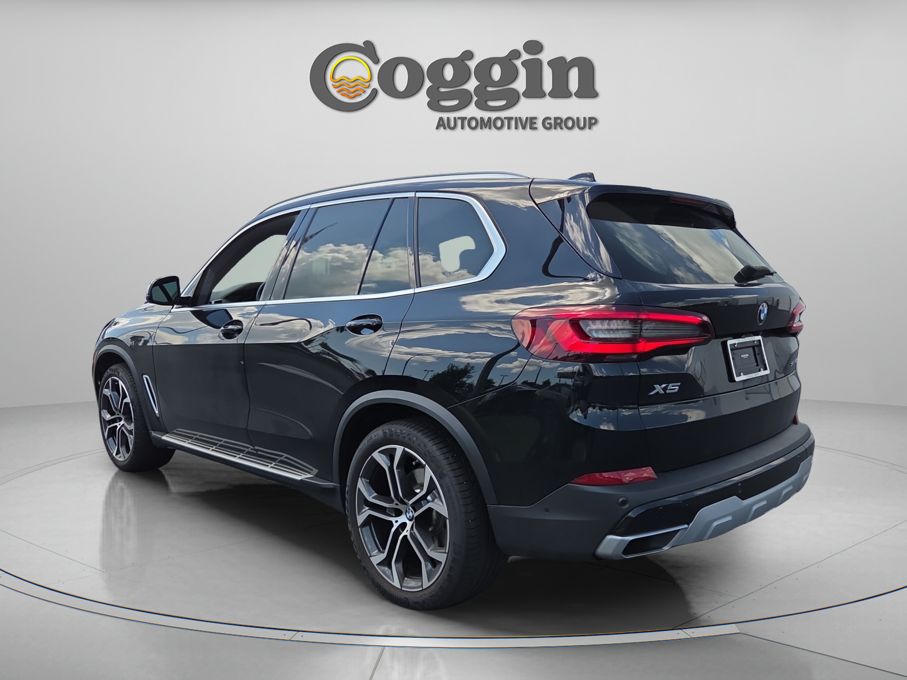 Used 2022 BMW X5 sDrive40i w/ Premium Package RWD image 3