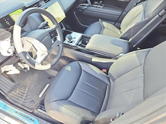 New 2025 Land Rover Range Rover SE image 16