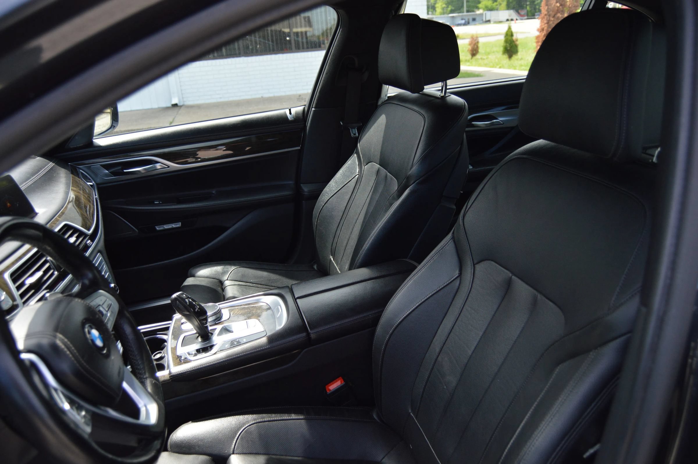 Used 2016 BMW 740i RWD image 10