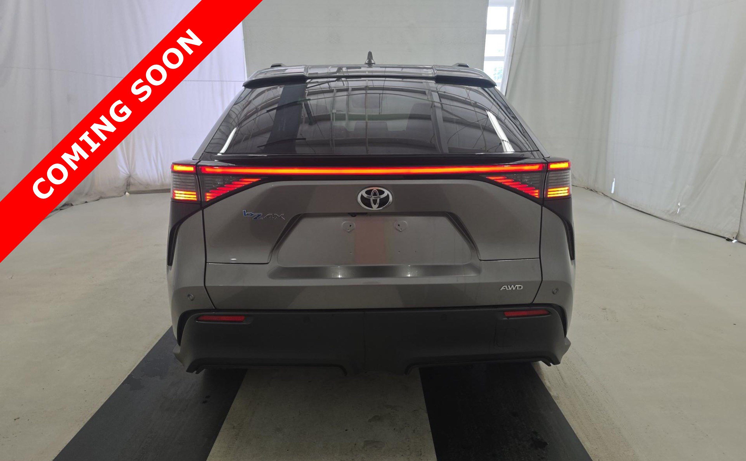 Used 2023 Toyota bZ4X AWD w/ Weather Package image 5