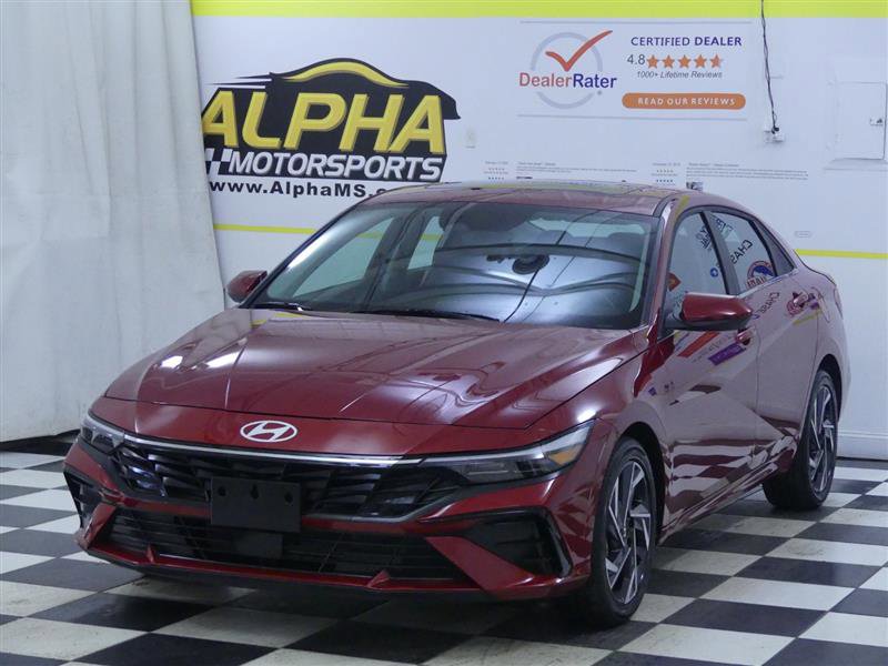 Used 2025 Hyundai Elantra SEL image 2