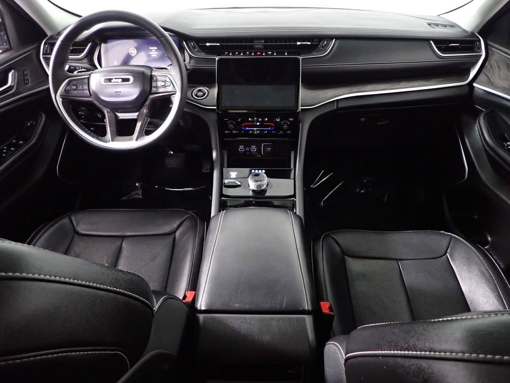 Used 2023 Jeep Grand Cherokee Limited w/ Luxury Tech Group II AWD/4WD image 36