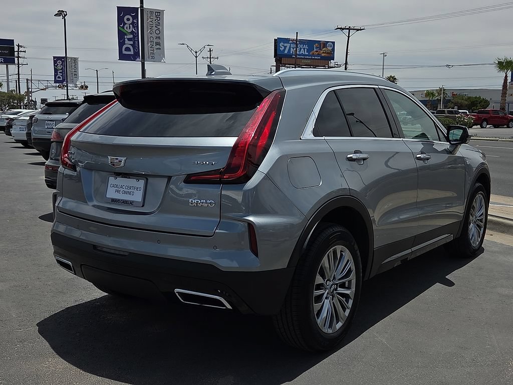 Used 2025 Cadillac XT4 Premium Luxury FWD image 4