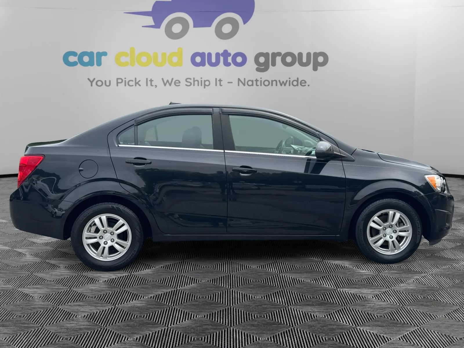 Used 2013 Chevrolet Sonic LT FWD image 6
