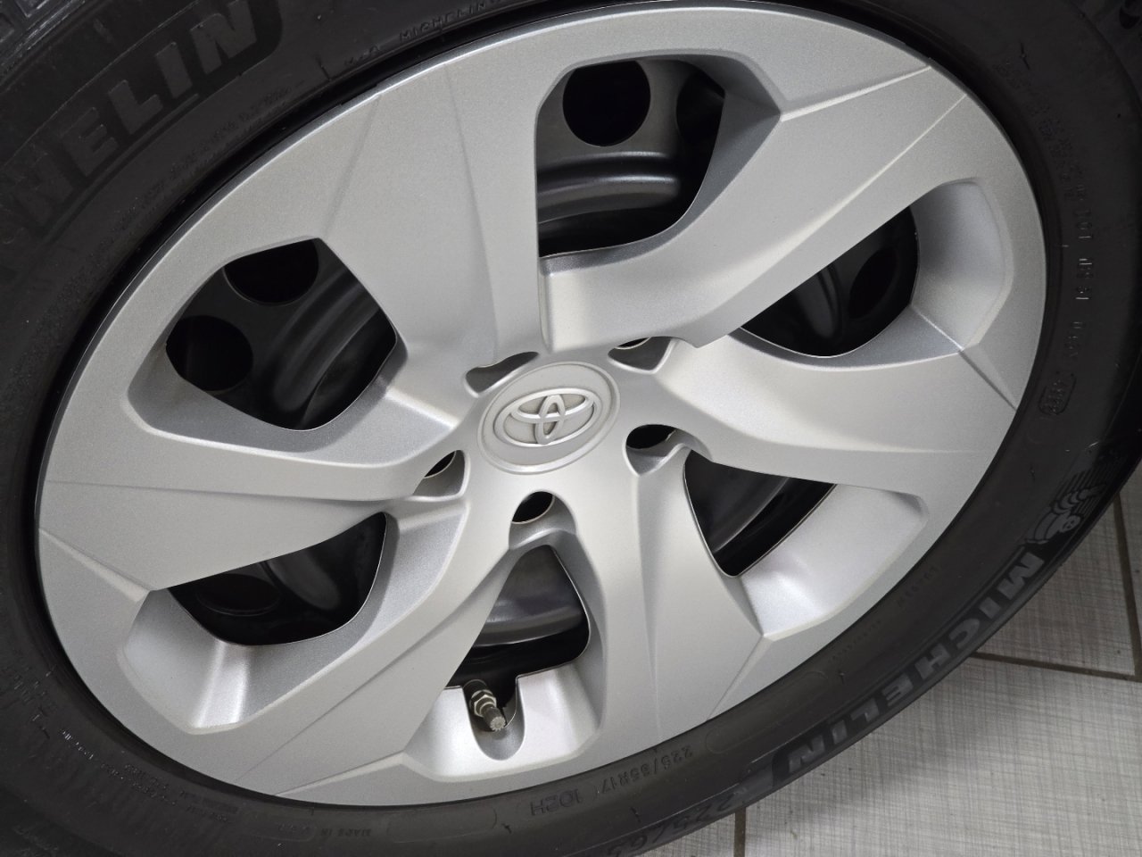 Certified 2023 Toyota RAV4 LE image 7