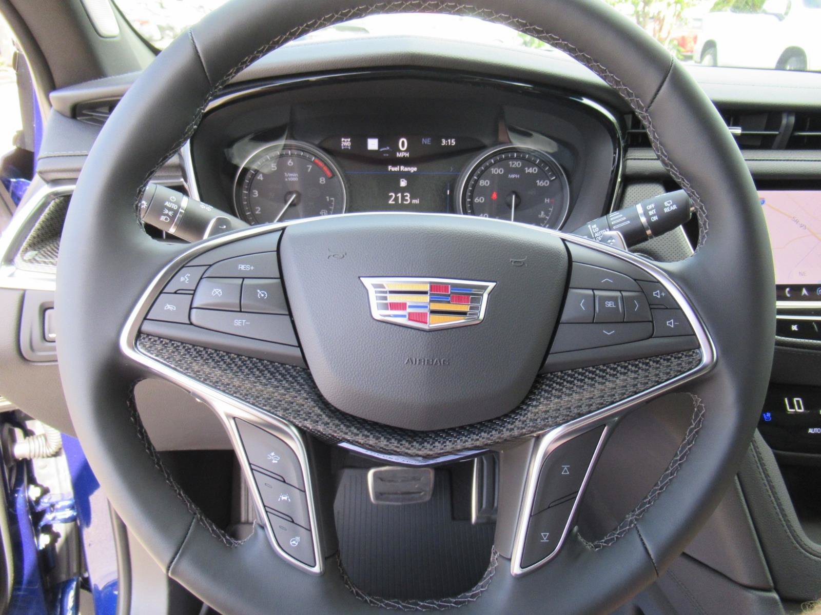 New 2026 Cadillac XT5 Sportv w/ LPO, Floor Liner Package AWD/4WD image 22