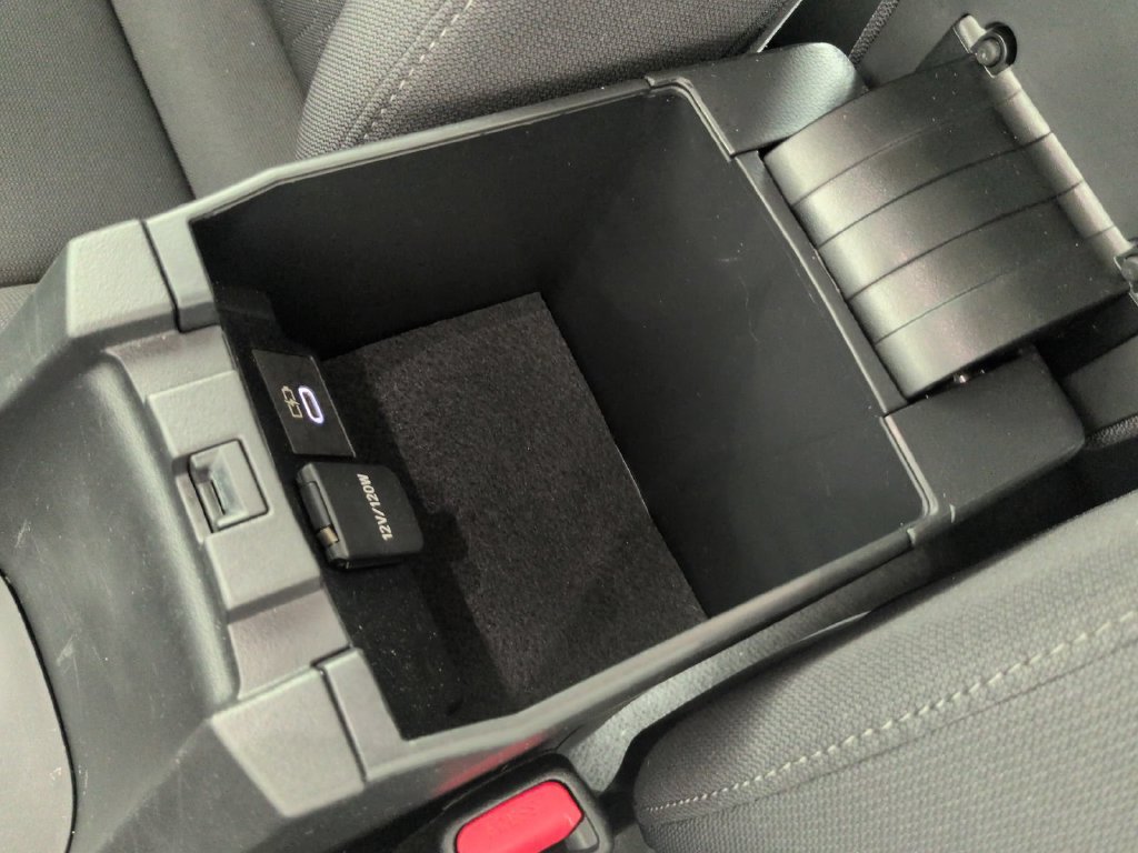Used 2024 Toyota Corolla LE FWD image 29