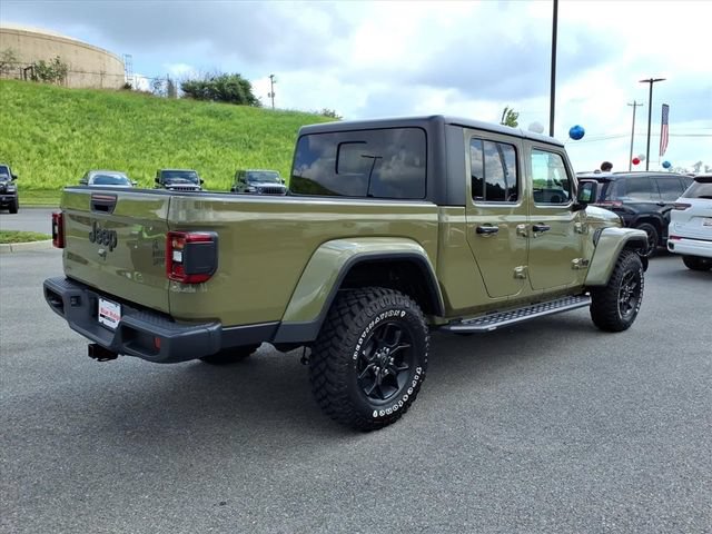 Used 2025 Jeep Gladiator Sport AWD/4WD image 4